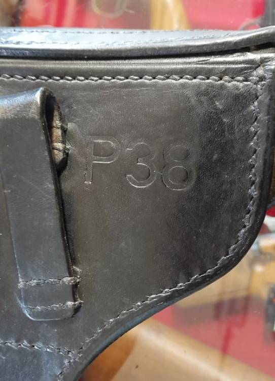 WH FONDINA WALTHER P.38 A BAULETTO ‘P.38 gxy 43 WaA 706’.