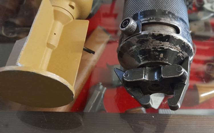 GB TROMBONCINO + GRANATA N°68 A.T.III x ENFIELD N°1 MKIII.