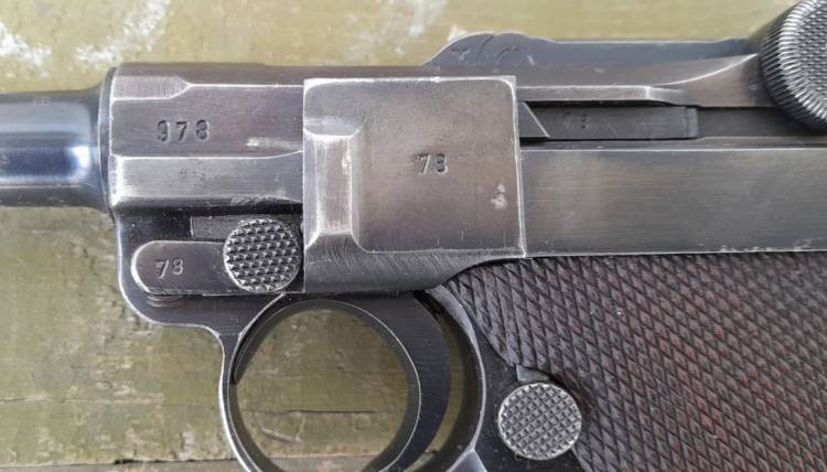 PISTOLA LUGER P.08 ‘42 1939’ Cal. 9x21.