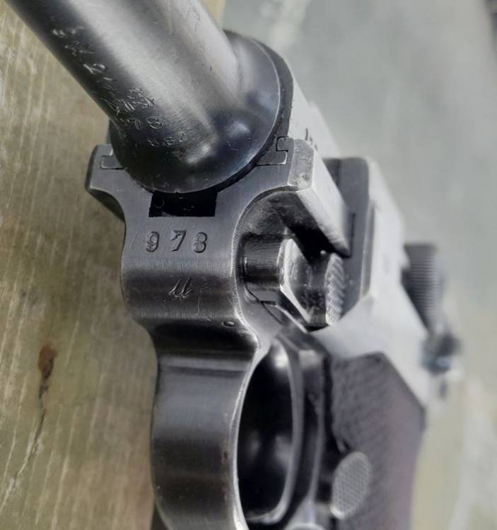 PISTOLA LUGER P.08 ‘42 1939’ Cal. 9x21.