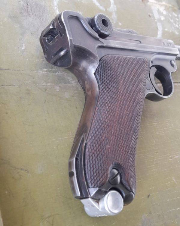 PISTOLA LUGER P.08 ‘42 1939’ Cal. 9x21.