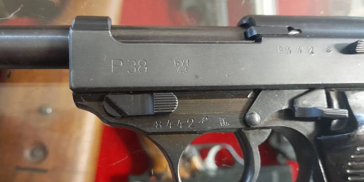 PISTOLA WALTHER P.38 ‘byf 43’ Cal. 9x21.