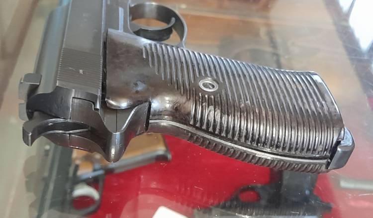 PISTOLA WALTHER P.38 ‘byf 43’ Cal. 9x21.