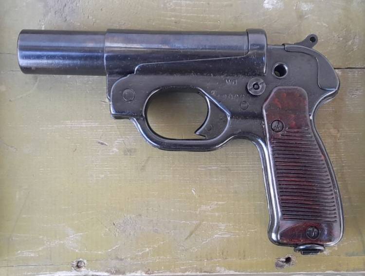 PISTOLA LANCIARAZZI MOD. LP.42 (1).