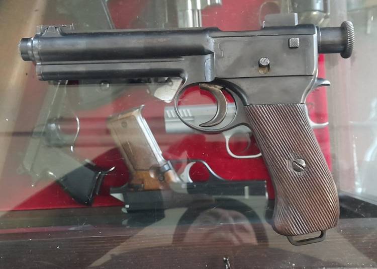 PISTOLA ROTH-STEYR Mod.1907 (w 1913)