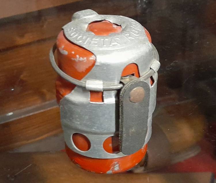 BOMBA A MANO S.R.C.M. M.35 ‘SOCIETA’ ROMANA’ Rossa.