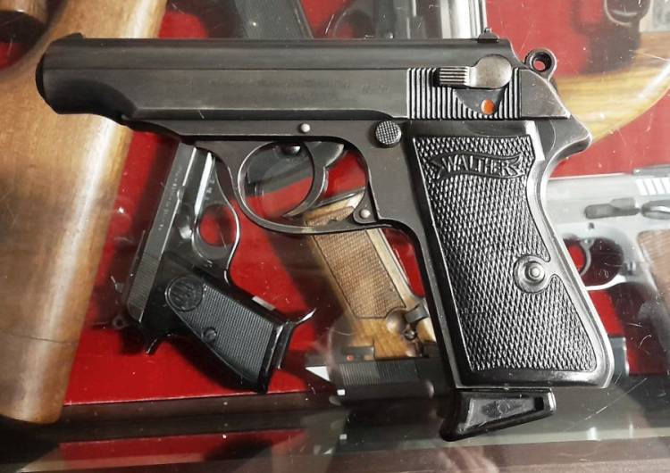 PISTOLA WALTHER PP ZELLA MEHLIS R.F.V. N Coronata Cal. 7,65 Br. + FONDINA