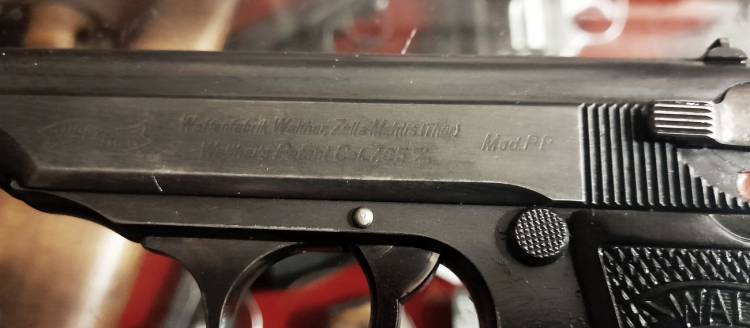 PISTOLA WALTHER PP ZELLA MEHLIS R.F.V. N Coronata Cal. 7,65 Br. + FONDINA