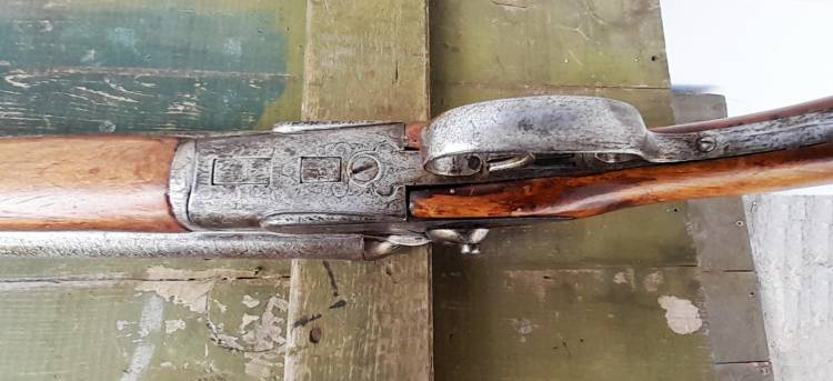 DOPPIETTA RETROCARICA A CANI ESTERNI. CANNE DAMASCO. Sec, XIX.