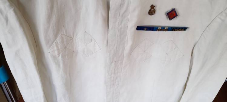 RM UNIFORME Bianca Estiva M.1903 S.Ten. di Vascello + Fregi.