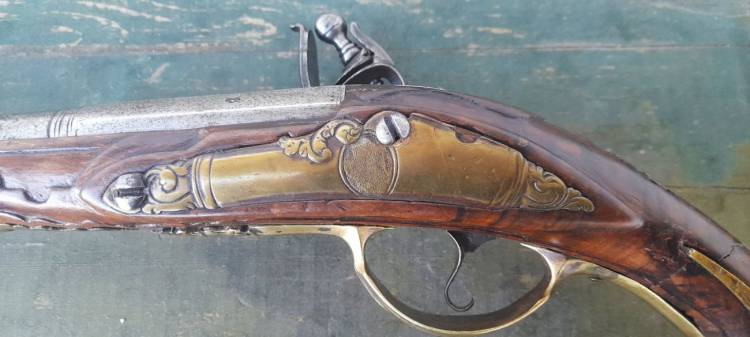 PISTOLA A PIETRA BRESCIANA, FIRMATA ‘NASE’. Cm. 29. SEC. XVIII.