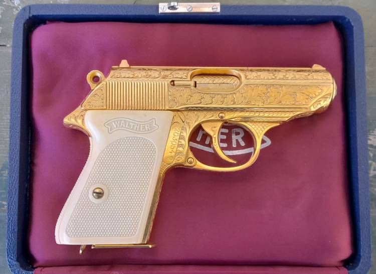 PISTOLA WALTHER PPK ‘GOLD’. Cal. 7,65 Br.