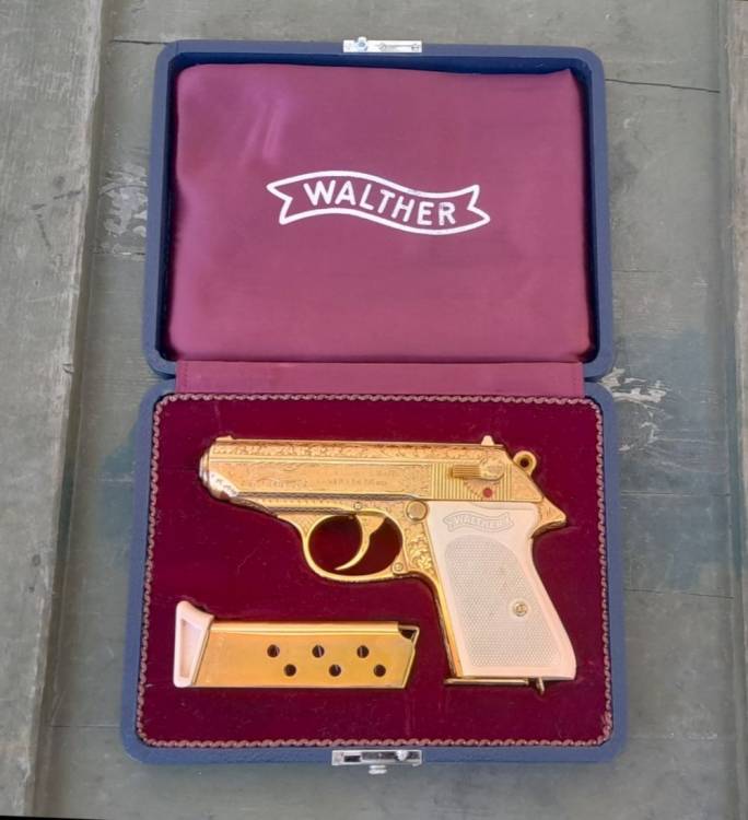 PISTOLA WALTHER PPK ‘GOLD’. Cal. 7,65 Br.