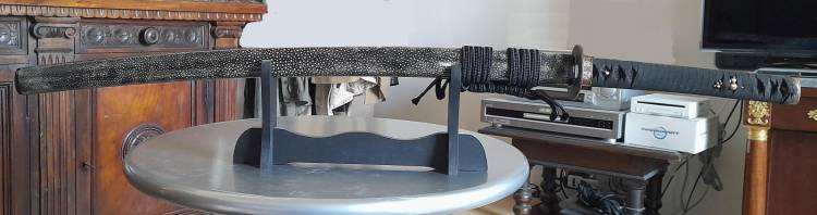 K.002 KATANA (Edo ca. 1640-1690), Hamon Suguha, Mei Fujiwara Tadahiro.