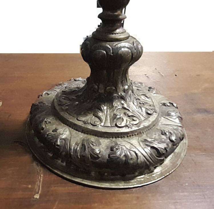 CALICE Ottone argentato con motivi floreali a sbalzo. Italia sett. ca. 1790.