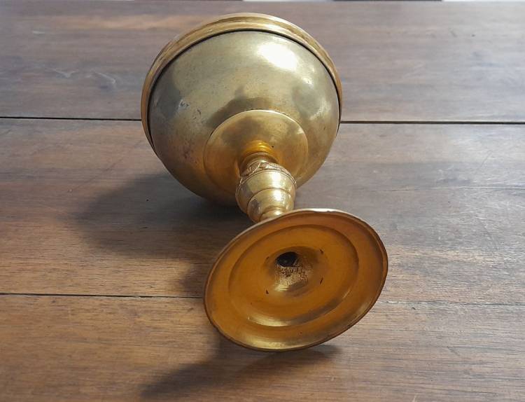 PISSIDE eucaristica in Ottone dorato e Arg. dorato. Lombardia, 1^ metà Sec. XIX.