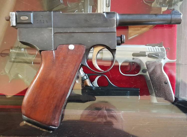 PISTOLA GLISENTI M.1910 (I-1615). Cal. 9 Glisenti.