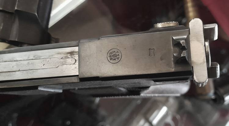 PISTOLA GLISENTI M.1910 (L-989). Cal. 9 Glisenti.