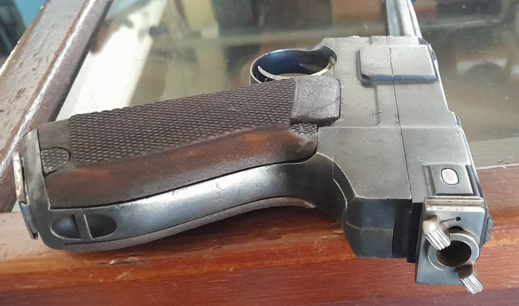 PISTOLA GLISENTI M.1910 (L-989). Cal. 9 Glisenti.