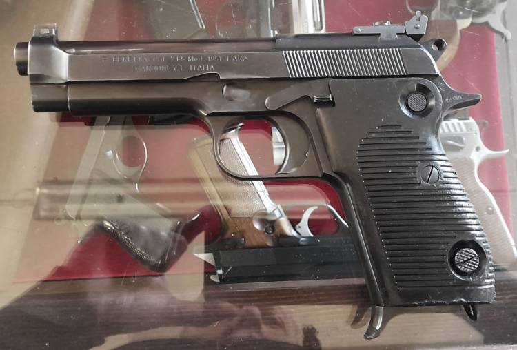 PISTOLA BERETTA MOD. 1951 Cal. 7,65 Pb. SPORT. scarr.+sc. 1.200,00