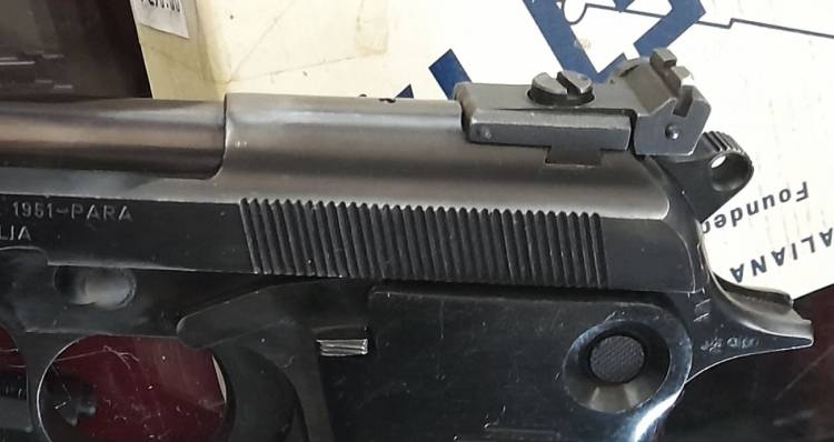 PISTOLA BERETTA MOD. 1951 Cal. 7,65 Pb. SPORT. scarr.+sc. 1.200,00