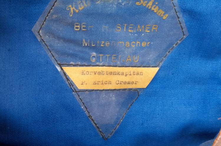 KM SCHIRMUTZE U-Boot Korvettenkapitän ‘Peter Erich Cremer’..