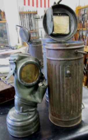 I - MILITARIA STORICA -  - WH  MASCHERA ANTIGAS + CONTENITORE