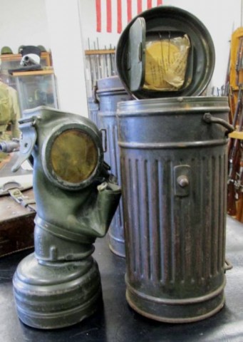 I - MILITARIA STORICA -  - WH  MASCHERA ANTIGAS + CONTENITORE MODELLO �BASSO�