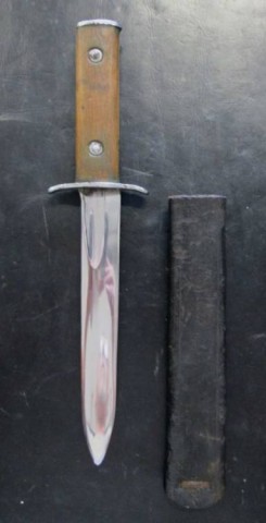 D - ARMI BIANCHE -  - PUGNALE DA ARDITO II MOD.  PER UFF. NICHELATO