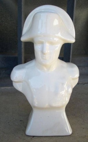 I - MILITARIA STORICA -  - BUSTO DI NAPOLEONE IN CERAMICA BIANCA.  SEC.XIX/XX.