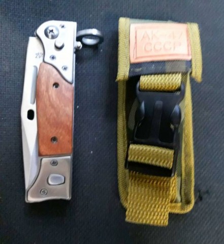 D - ARMI BIANCHE -  - BAIONETTA PIEGHEVOLE  �AK.47  CCCP�  MOD. CORTO (22 cm.).