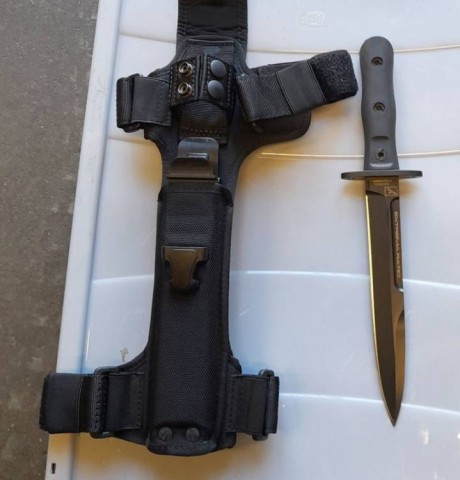 D - ARMI BIANCHE -  - PUGNALE EXTREMA RATIO  �39-09  Operativo�.