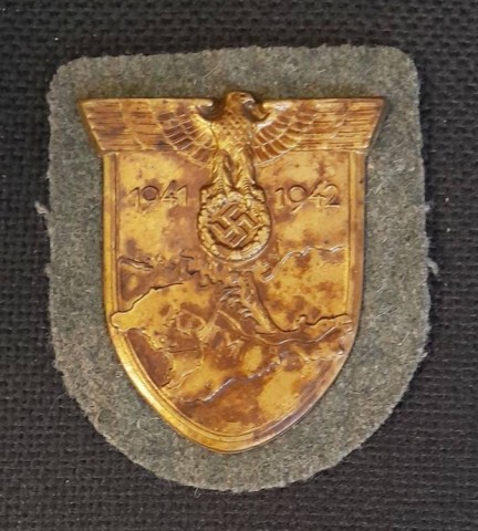 I - MILITARIA STORICA -  - SCUDETTO  �KRIMSHIELD� 1941-1942  (2).						270,00 	