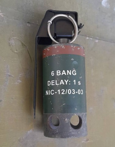 F - ARMI DISATTIVATE -  - CZ   FLASHBANG  GRANADE  �6-BANG 03-03�  (1) 	