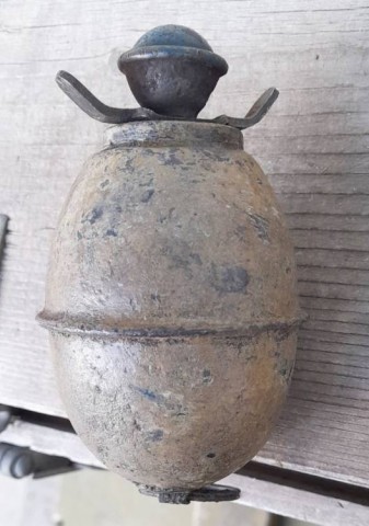 F - ARMI DISATTIVATE -  - EIERHANDGRANATE M.39  Giallo continentale �eem 44�.