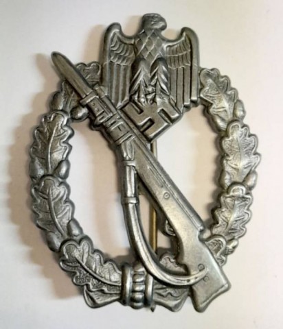I - MILITARIA STORICA -  - HEER   DISTINTIVO ASSALTI FANTERIA  ARG.    QUALITA�  BUONA.