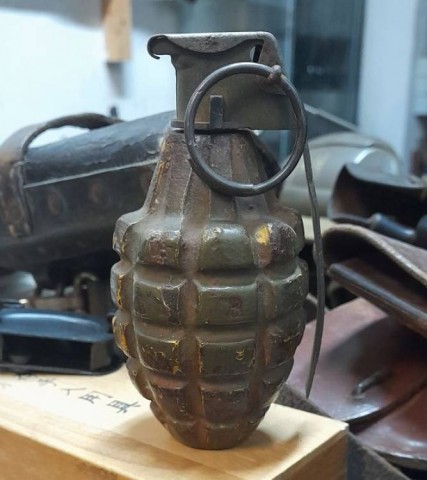 F - ARMI DISATTIVATE -  - US   BOMBA  A MANO  MK2  ANANAS (4)	