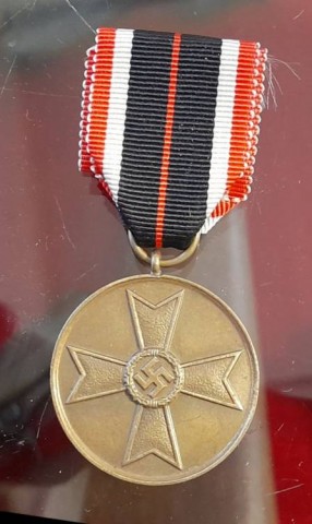 I - MILITARIA STORICA -  - MEDAGLIA   AL MERITO  (KriegsVerndienst  Medaille) (4) + NASTRINO.