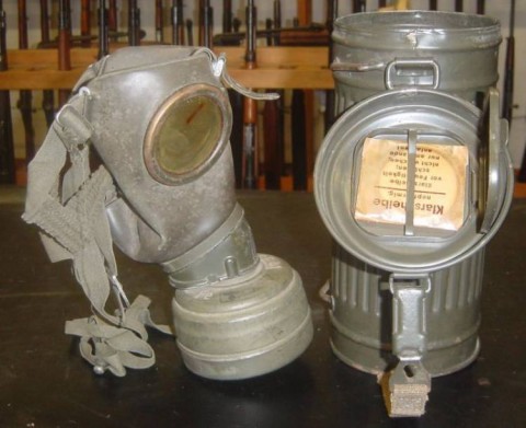 I - MILITARIA STORICA -  - WH  MASCHERA ANTIGAS + CONTENITORE
