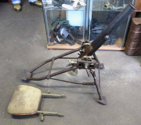 F - ARMI DISATTIVATE -  - MORTAIO  Mod.32 CON AFFUSTO da 50 mm.