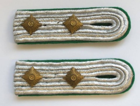 I - MILITARIA STORICA -  - HEER  SPALLINE GJ WINDJACHET (Misura Grande).