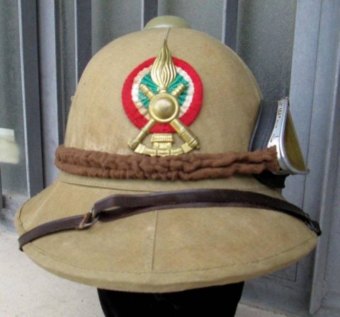 I - MILITARIA STORICA -  - CASCO COLONIALE AI  CARRISTI DIV. �ARIETE�.