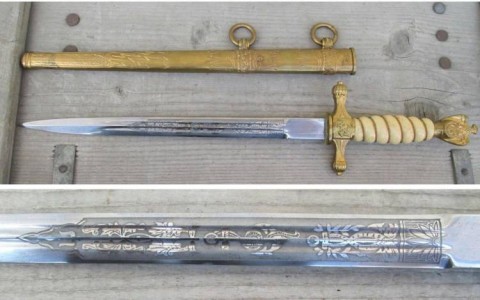 D - ARMI BIANCHE -  - DAGA UFF. �KOMMERZIELLE MARINE � BLOCKADEBRECHER�  LAMA INCISA.