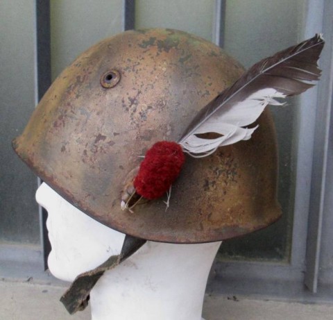 I - MILITARIA STORICA -  - RSI  ELMETTO  M.33  MIMETICO (Div. Monterosa).				2.000,00		