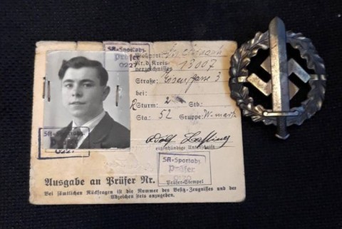 I - MILITARIA STORICA -  - SA  SPORTABZEICHEN IN BRONZE + ATTESTATO.