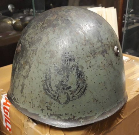 I - MILITARIA STORICA -  - MVSN  ELMETTO  M.33  FREGIO MVSN Mod.38 CC.NN.