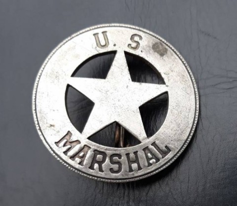 I - MILITARIA STORICA -  - DISTINTIVO  METALLO  �US MARSCHALL� DA PETTO.  ANNI �50.