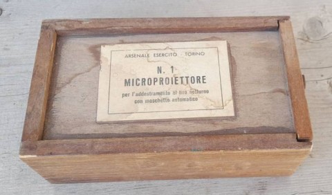 H - ACCESSORI -  - E.I.   PUNTATORE NOTTURNO PER MOSCHETTO AUTOMATICO + SCATOLA 		250,00