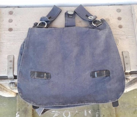 I - MILITARIA STORICA -  - LW    BROTBEUTEL CON CINGHIA.  CUOI NERO.