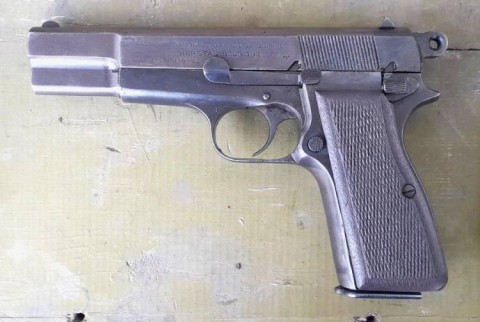 F - ARMI DISATTIVATE -  - PISTOLA BROWNING   HP.35  con WaA (P.35b)  - 5.